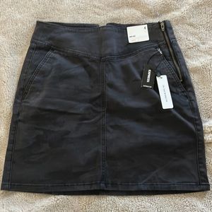 Express size 4 high waist mini skirt. Dark gray/black with discreet camo print.